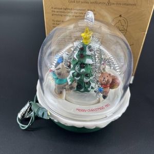 1993 Hallmark Keepsake Magic Ornament Forest Frolics Light & Motion VINTAGE